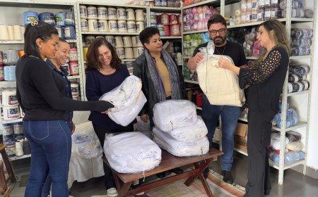 Projeto Teia Sustentável: Fundação Cultural entrega cobertores de tecidos reaproveitados à Equoterapia Prosseguir
